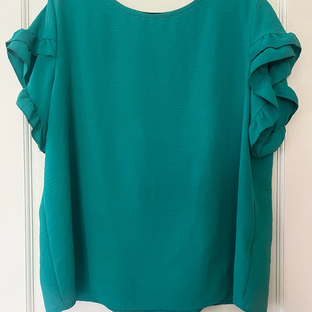 SHEIN Relaxed Green Cap Sleeve Ruffled Blouse
